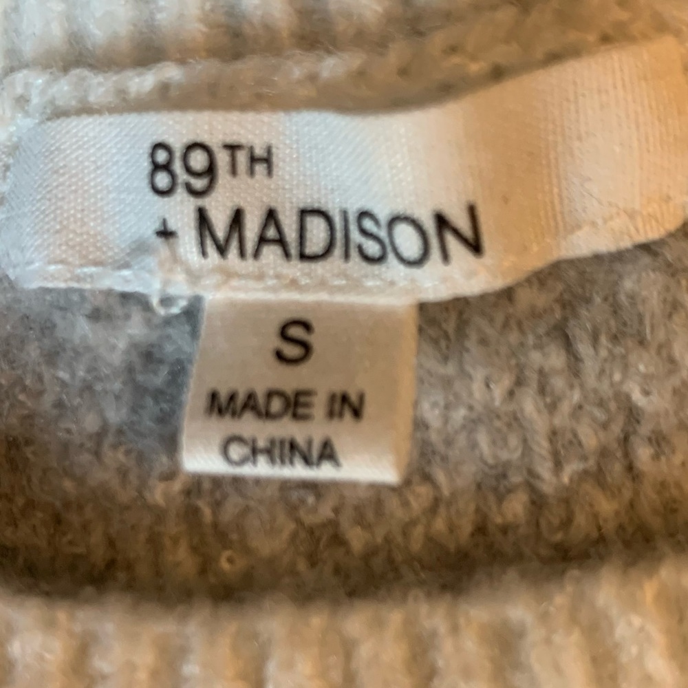 Sweaters - Picture 10 of 13